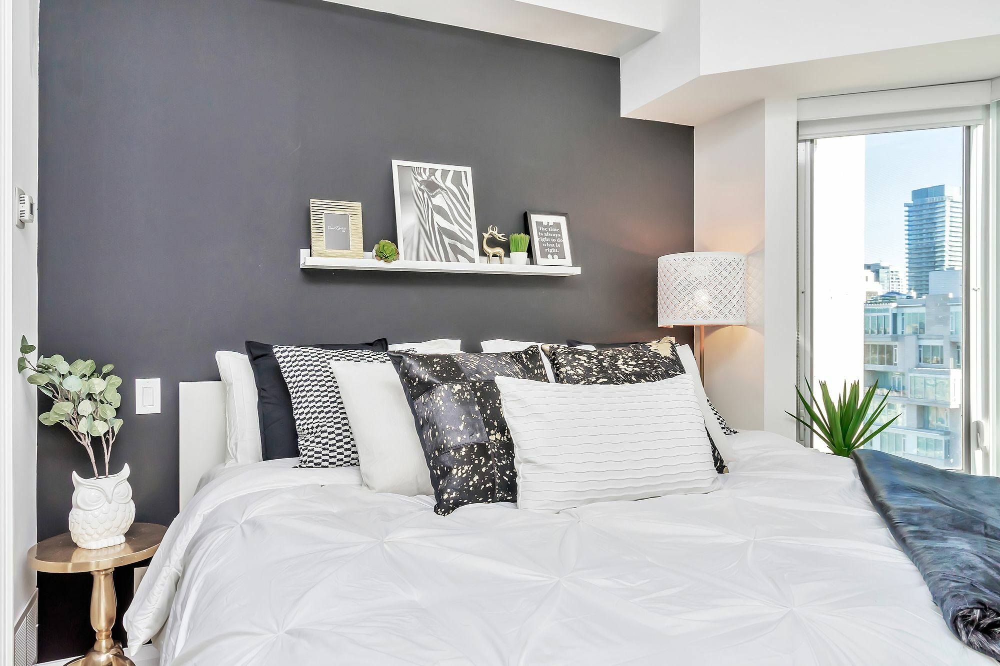 Quickstay - Classic & Trendy Yorkville Condo Toronto Buitenkant foto