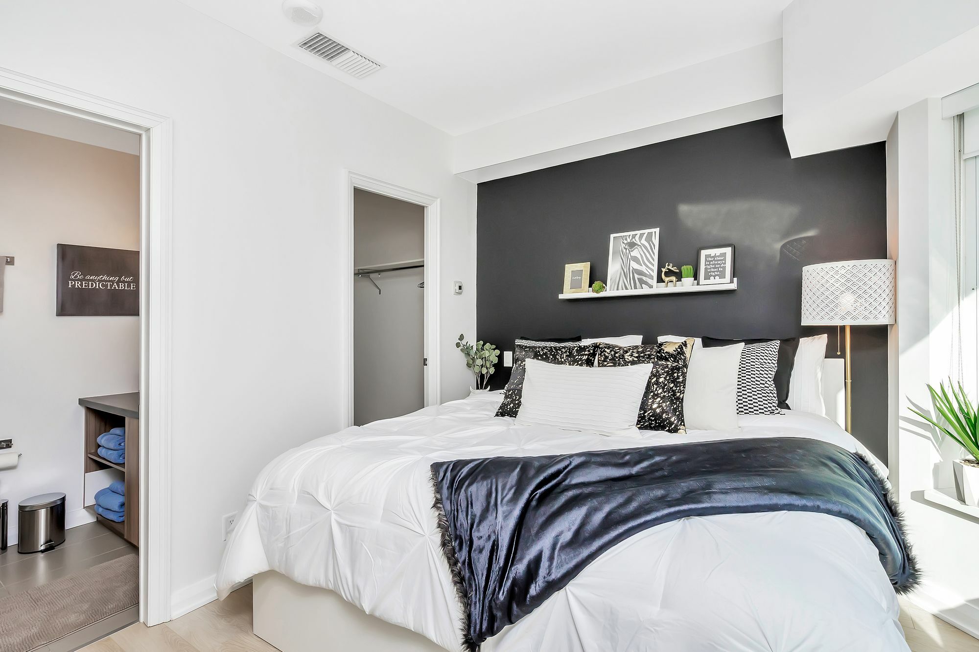 Quickstay - Classic & Trendy Yorkville Condo Toronto Buitenkant foto