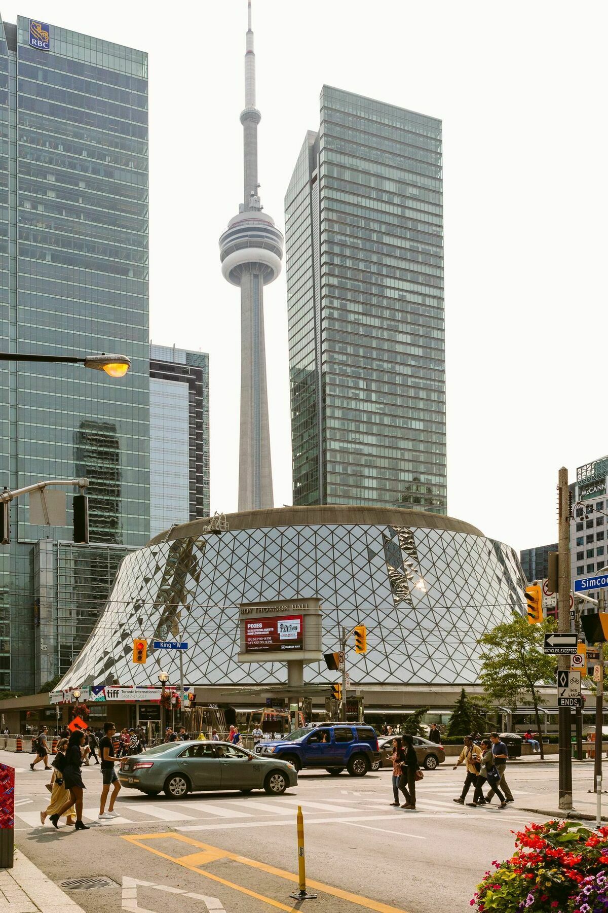 Quickstay - Classic & Trendy Yorkville Condo Toronto Buitenkant foto