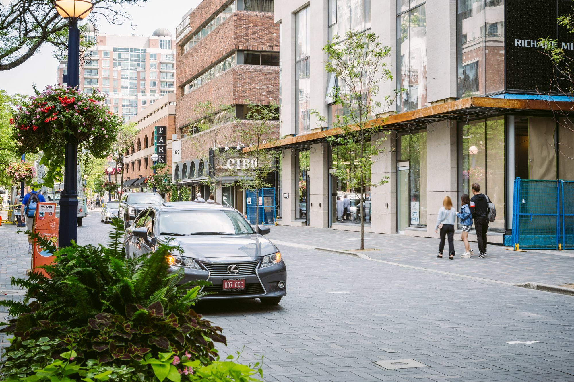 Quickstay - Classic & Trendy Yorkville Condo Toronto Buitenkant foto